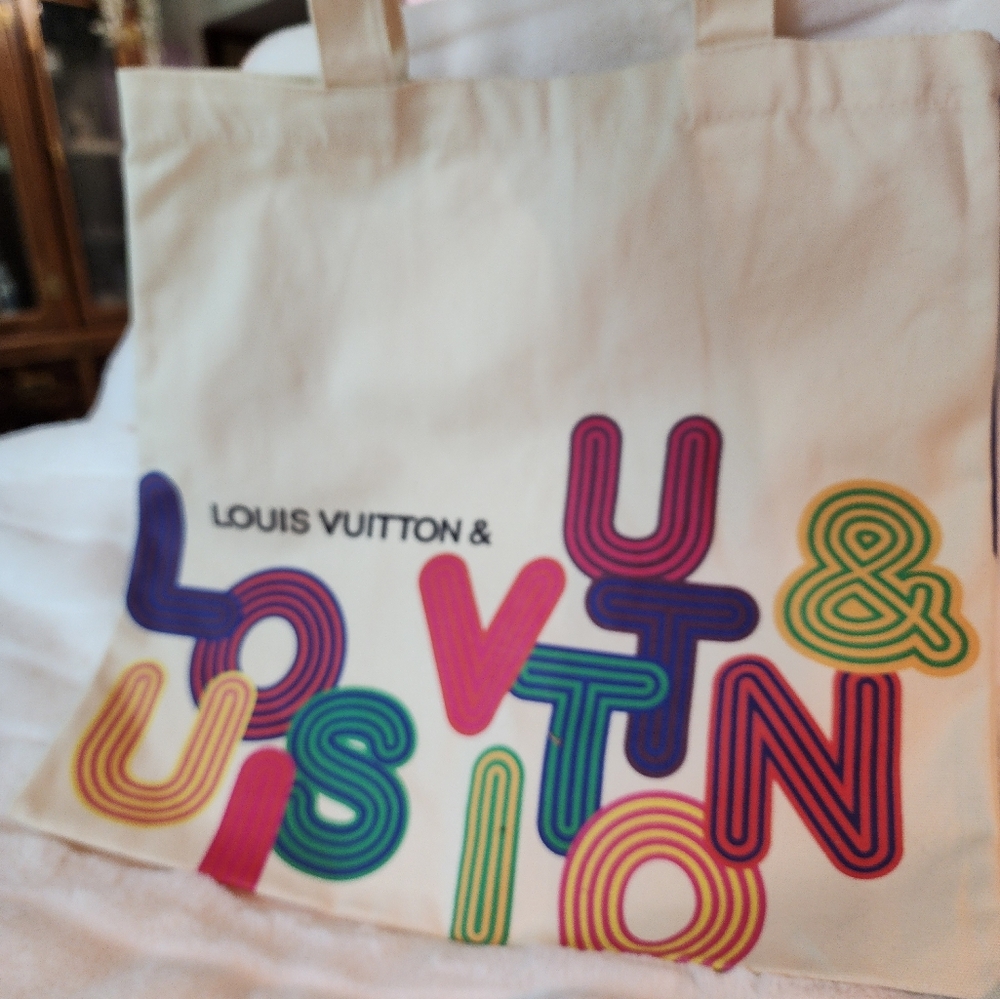 GwP. Not Sold In Stores. Louis Vuitton Novelty Canvas Tote Bag Exhibition 2022.